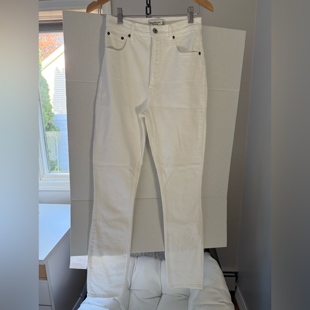 Abercrombie & Fitch White Skinny Jeans